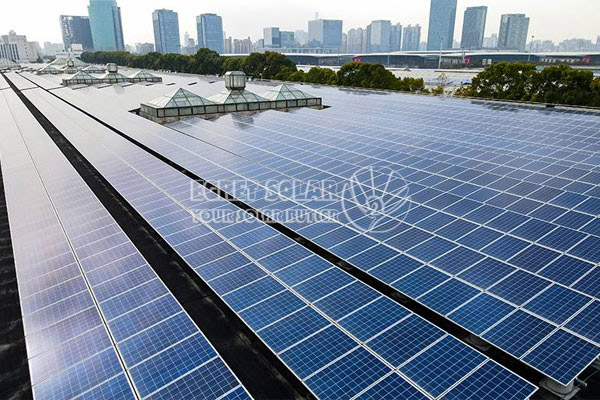 Kiinan hallitus alentaa aurinkosähköteollisuuden veronpalautuksia